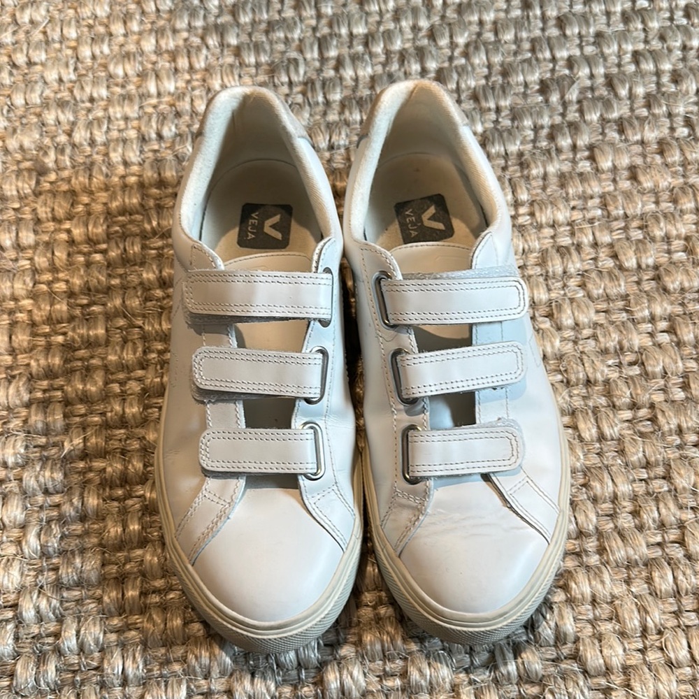 Veja 3 Velcro straps white sneakers